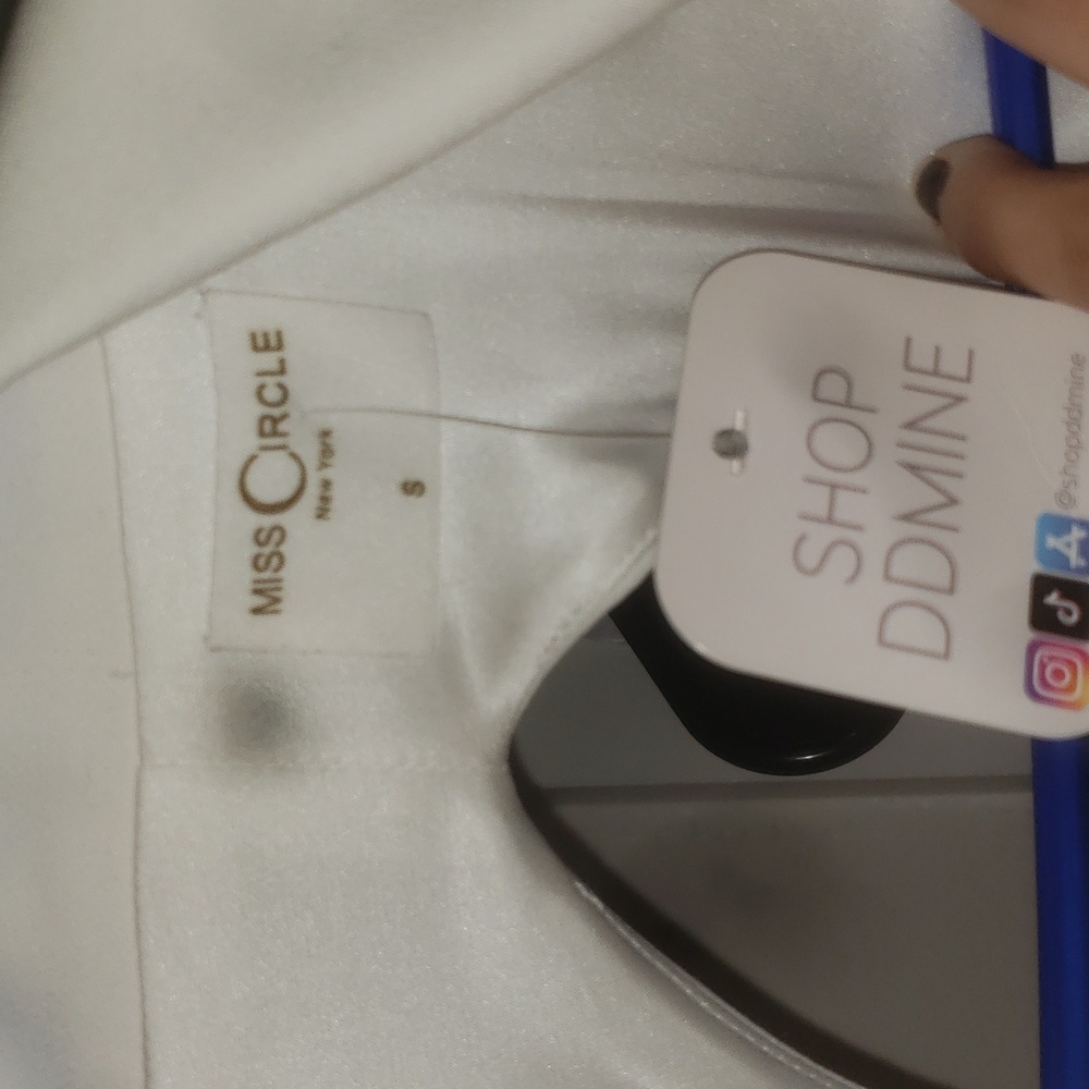 Miss circule, size S BRAND NEW